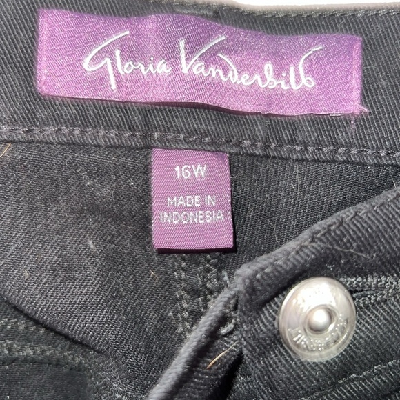 Gloria Vanderbilt Pants, Amanda Style Jean SZ 16W, W 20”, L 41", IN 28", (JT1) - Picture 7 of 7